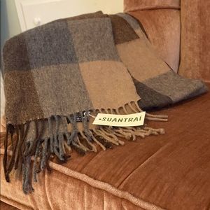 Irish 100% wool scarf pashmina plaid NWT